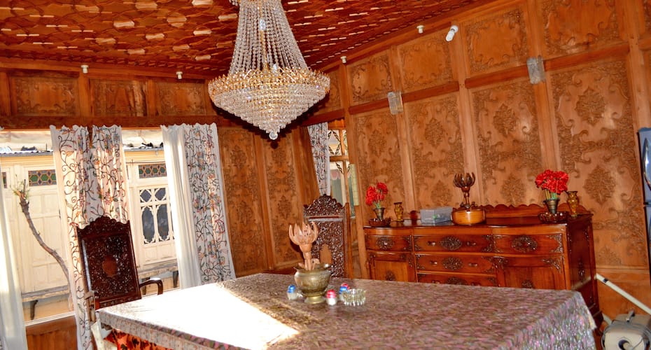Houseboat Garden of Heaven, Srinagar 4